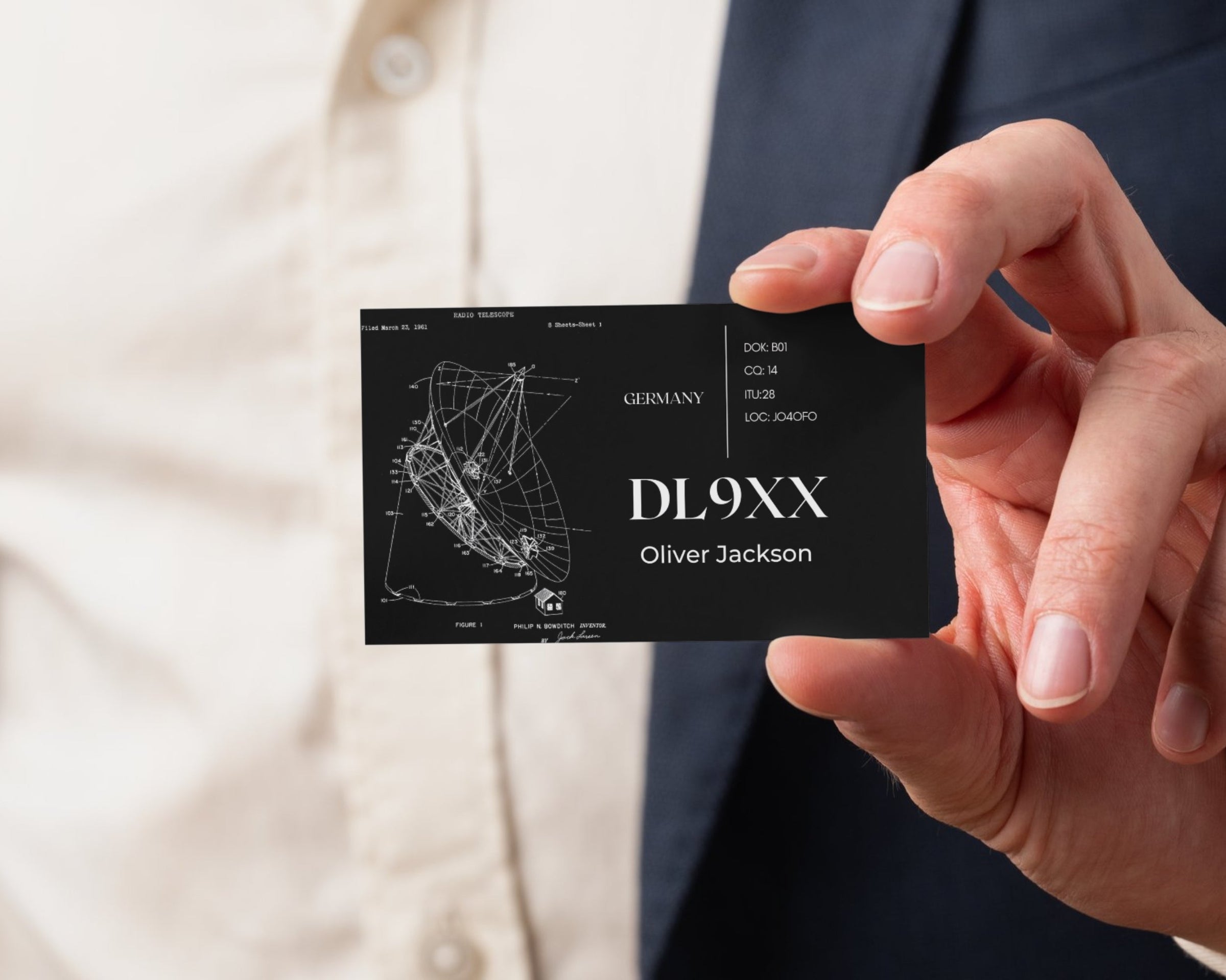 Browse modern business card templates for entrepreneurs, freelancers, and handmade shop owners. Instantly editable, printable and unique.